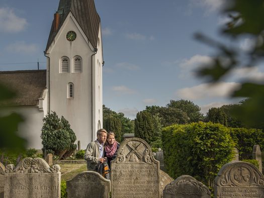 Amrum Kirche und Friedhof