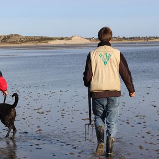 Zwei Wattführer bei der Hundewattwanderung 