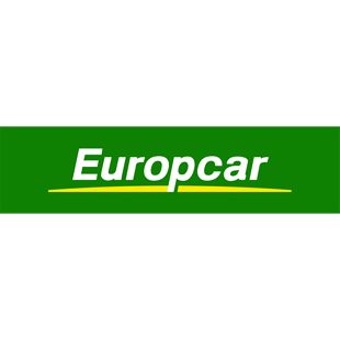 Logo von Europcar: Weißer Schriftzug auf grünem Hintergrund mit einer gelben Linie unter dem Text.