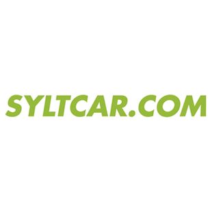 Logo von "SYLTCAR.COM" in grüner, moderner Schrift.