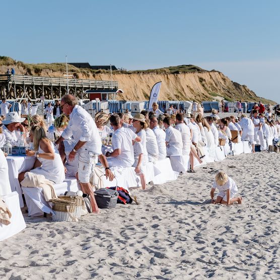 White Dinner in Kampen am Strand